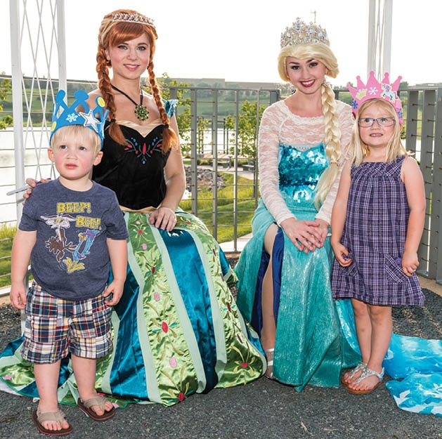 Tommy and Elle Folden with Frozen sisters Anna and Elsa 