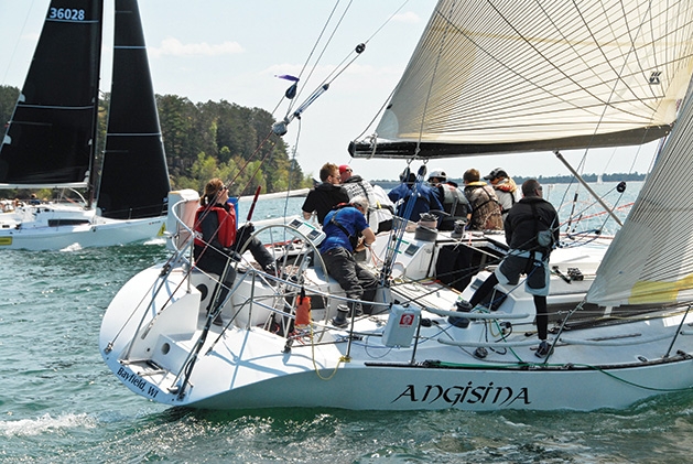 Andy Spence-Parsons sails with the Wayzata Yacht Club